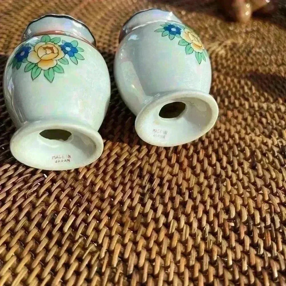 Vintage and newer salt and pepper shakers a lot of four pair - Picture 5 of 10